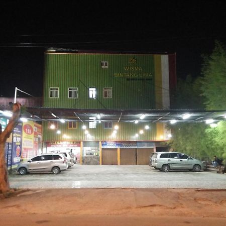 Wisma Bintang Lima Ξενοδοχείο Pekanbaru Εξωτερικό φωτογραφία
